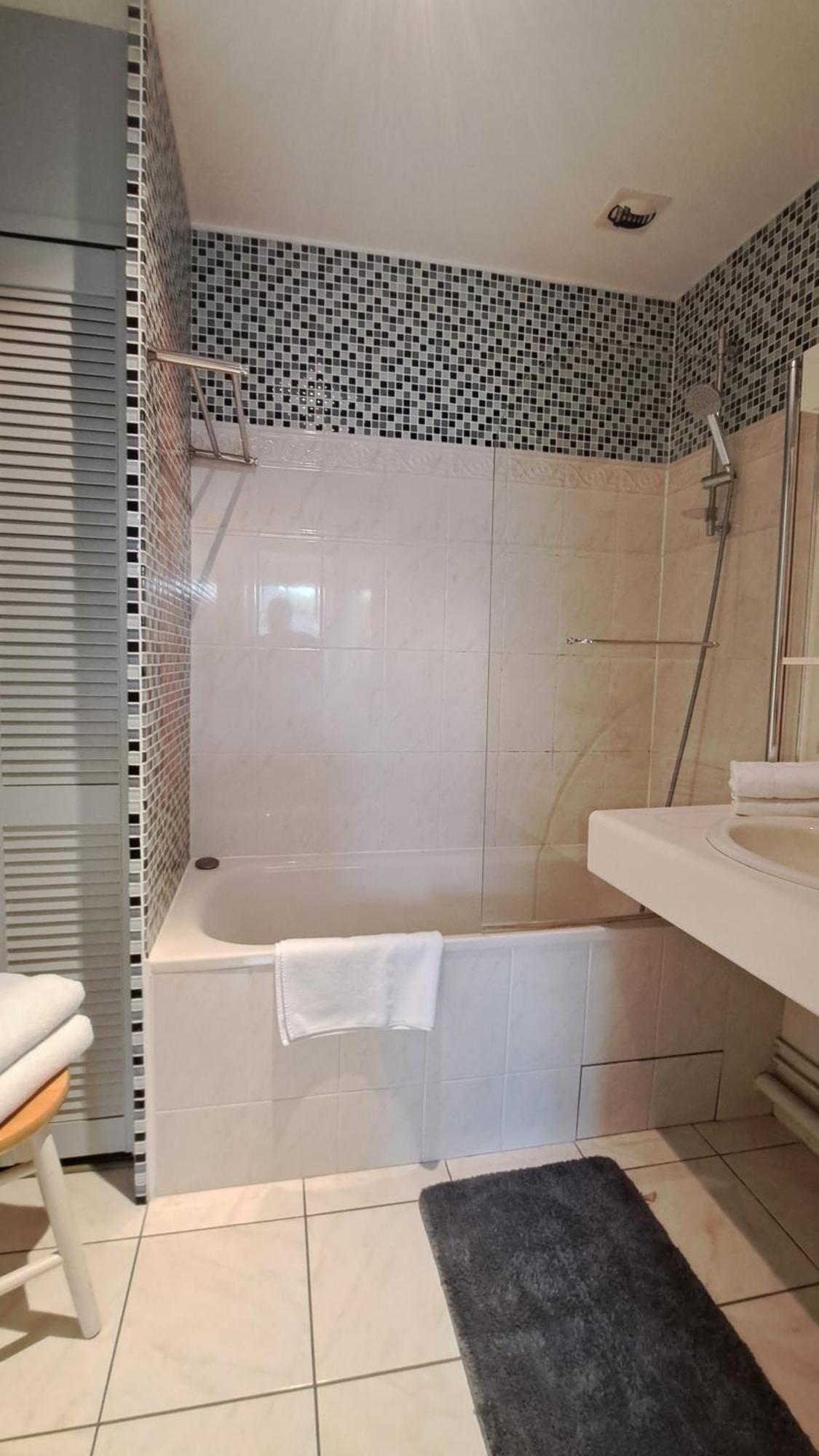 شقة Duplex Quartier Cathedrale Parking Prive تور المظهر الخارجي الصورة
